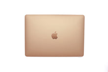 Cargar imagen en el visor de la galería, MacBook Air 13 Pulgada 2020 Core i3 1.1GHz - 256GB SSD - 16GB Ram
